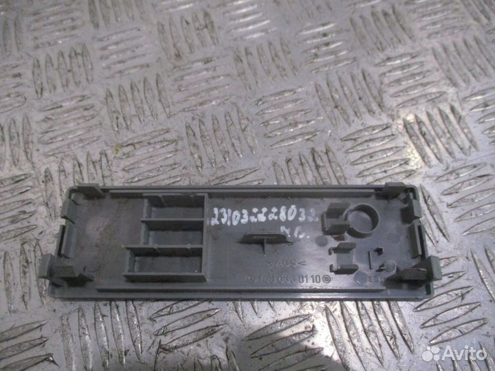 Накладка Mercedes-Benz A1406830110
