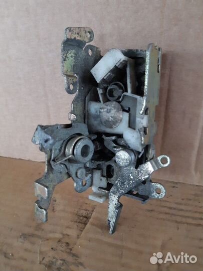 Замок двери Мерседес Спринтер