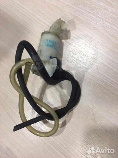 Насос мотор омывателя лобового стекла на Infiniti