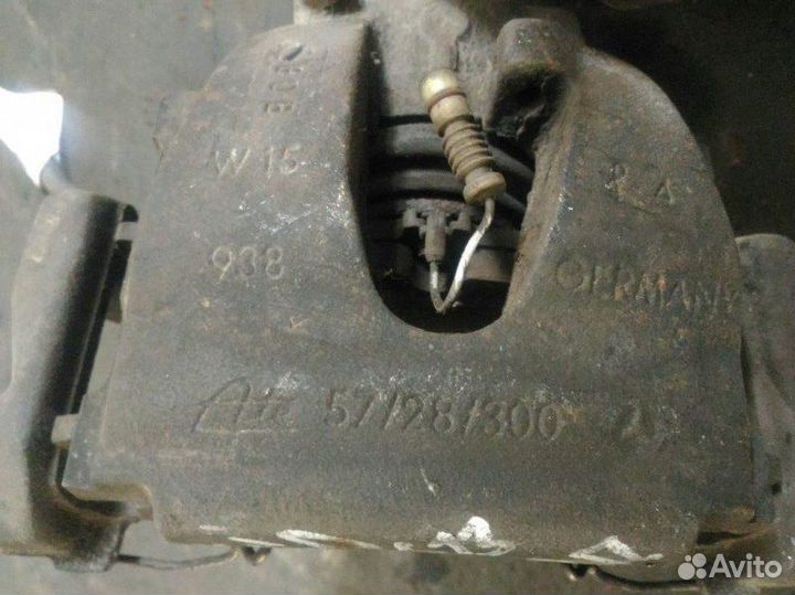 Суппорт передний Mercedes-Benz E-Class W210 OM613