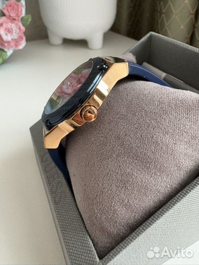 Часы наручные женские guess