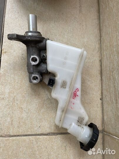 Цилиндр главный тормозной