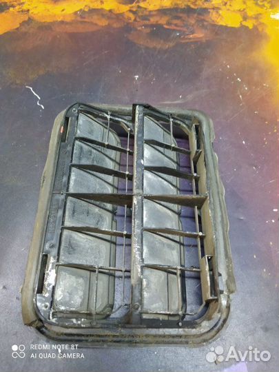 Решетка вентиляционная задняя Renault Duster 2014