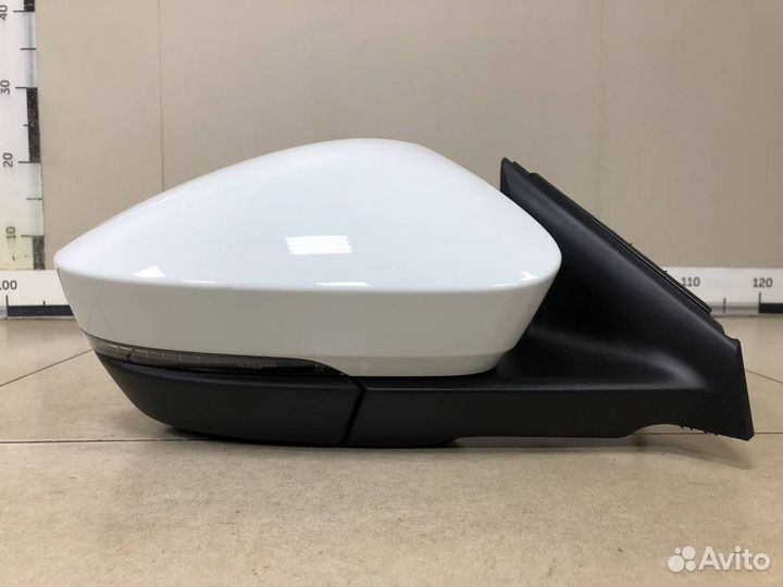 Зеркало правое электрическое Skoda Karoq 2017