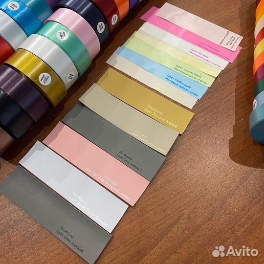 Печать на лентах, бирки, составники, этикетки