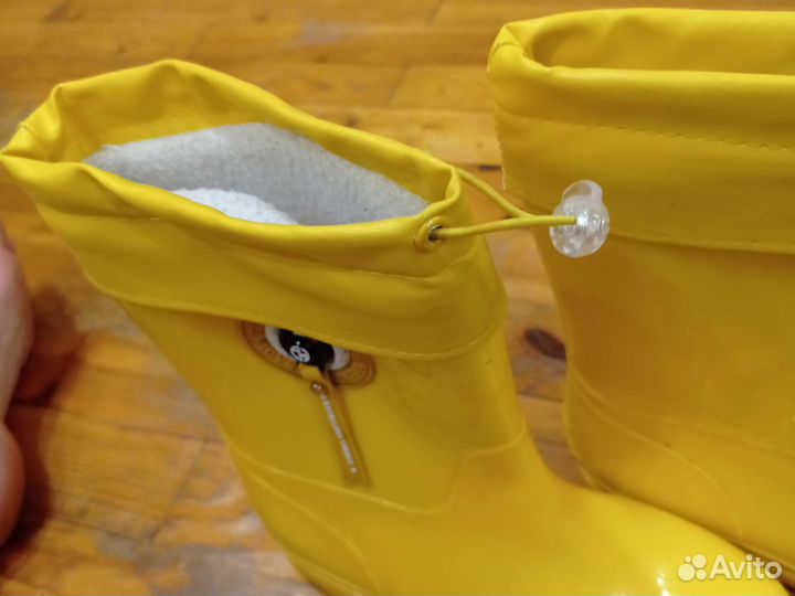 Резиновые сапоги для девочки