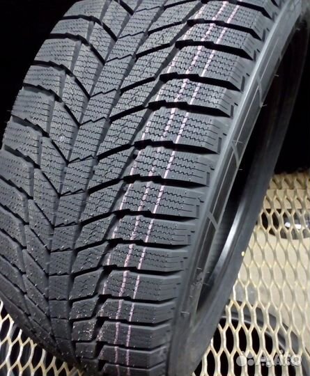 Triangle PL01 215/65 R16 102V