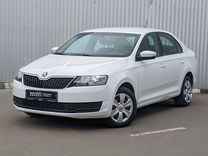 Skoda Rapid 1.6 AT, 2018, 121 920 км, с пробегом, цена 970 000 руб.