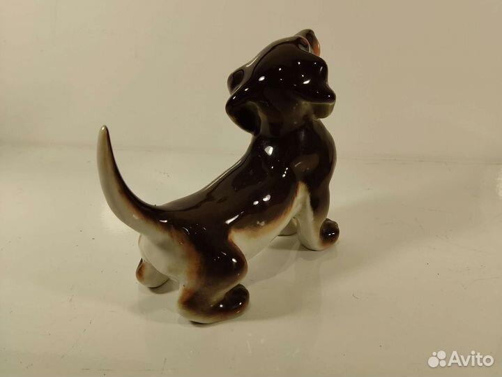Статуэтка фарфоровая Такса