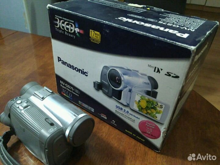 Видеокамера Panasonic NV-GS75