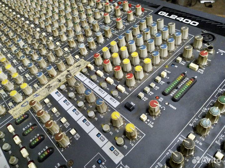 Микшерный пульт Allen Heath