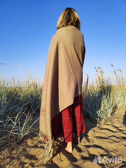 Шаль палантин из шерсти горной ламы новый