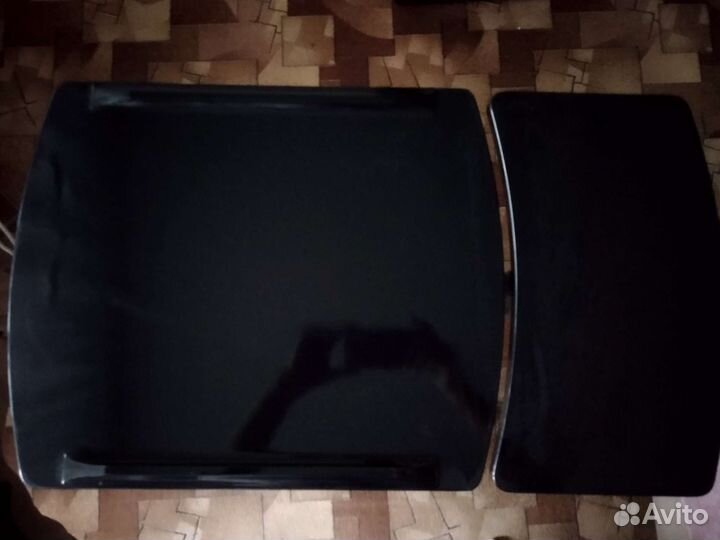 Столик для ноутбука на колесиках