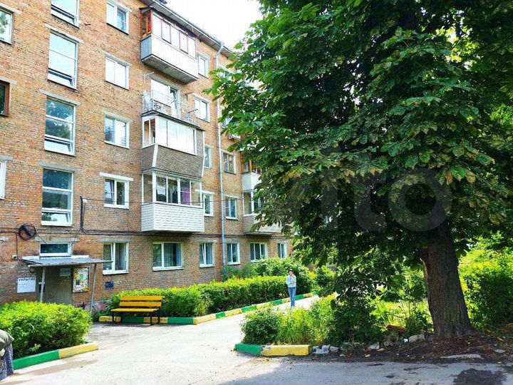 Доля в 2-к. квартире, 44,3 м², 2/5 эт.