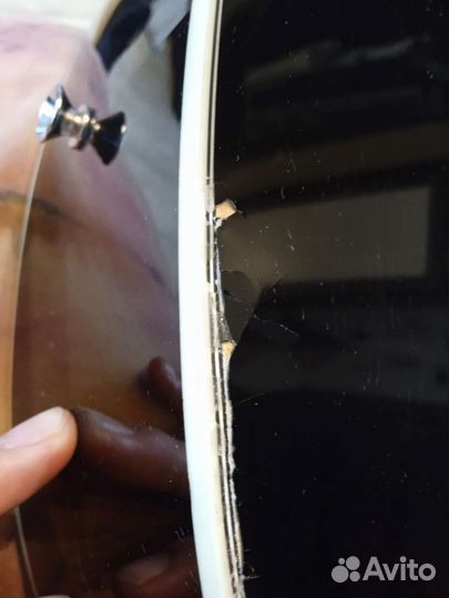 Акустическая гитара