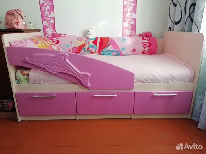 Детская кроватка