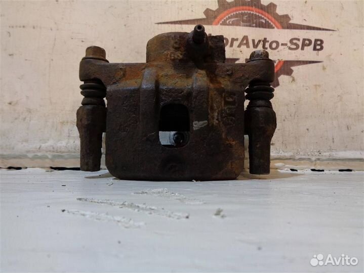 Суппорт задний правый Mitsubishi Lancer 9