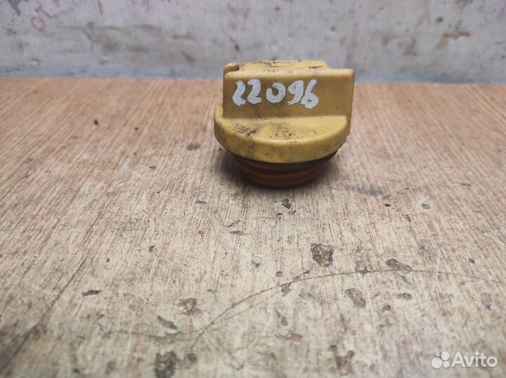 Крышка маслозаливной горловины Subaru XV (G33,G4