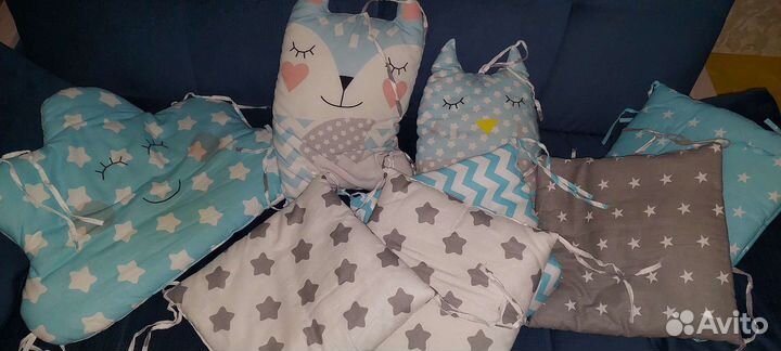 Новый красивый комплект в детскую кроватку