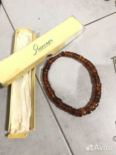 Янтарные бусы серьги браслет колье брошь