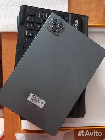 Новый планшет с клавиатурой