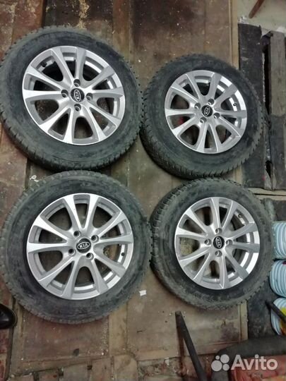 R15 Nokian Tyres Hakkapeliitta 5 185/65, PCD 4x100 DIA 54.1