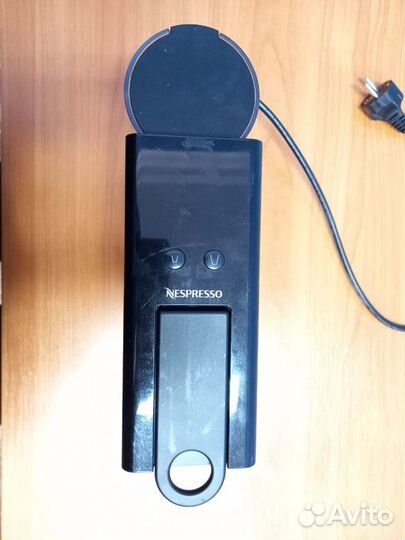 Капсульная кофемашина Nespresso C30 Black