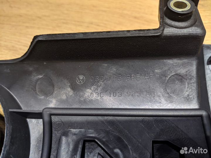 Крышка двигателя Skoda Fabia / Roomster