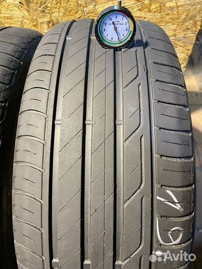 Bridgestone Turanza T001 215/55 R17