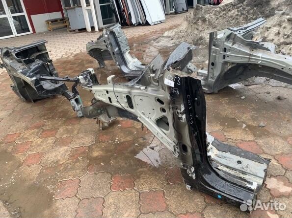 Четверть передняя левая Митсубиси Аутлендер 3 GF