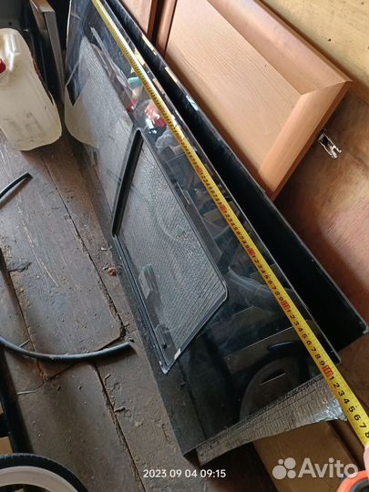 Стекло с форточкой дукато