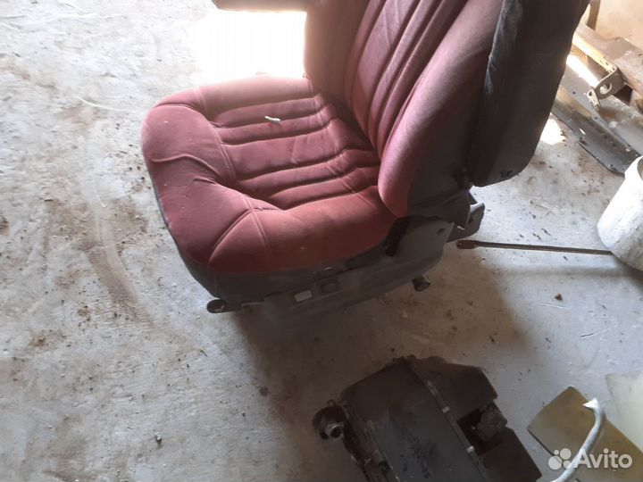 Запчасти на фредлайнер