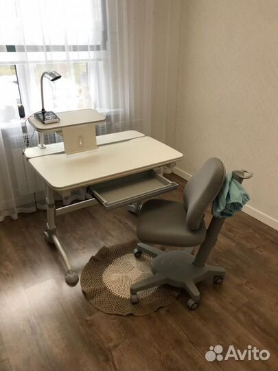 Растущая парта и стул (комплект)