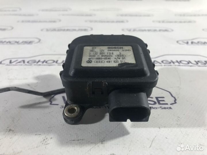 Моторчик заслонки печки Volkswagen Passat B5 3B2