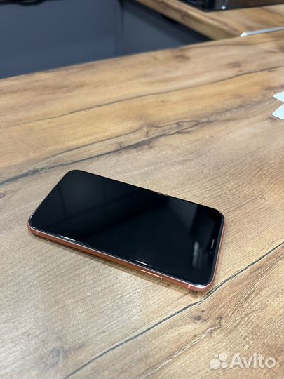 iPhone Xr, 64 ГБ