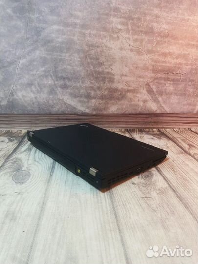 Ноутбук Lenovo/i3/120 SSD/Graphics 3000