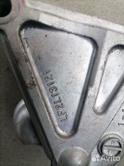 Крышка (кронштейн) топливной рейки для Mazda CX 7