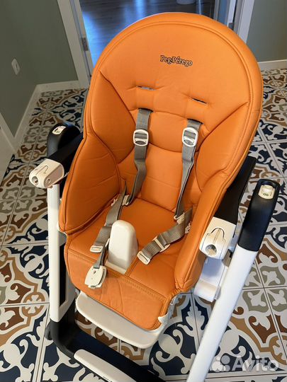 Стульчик для кормления Peg-Perego Siesta Follow Me