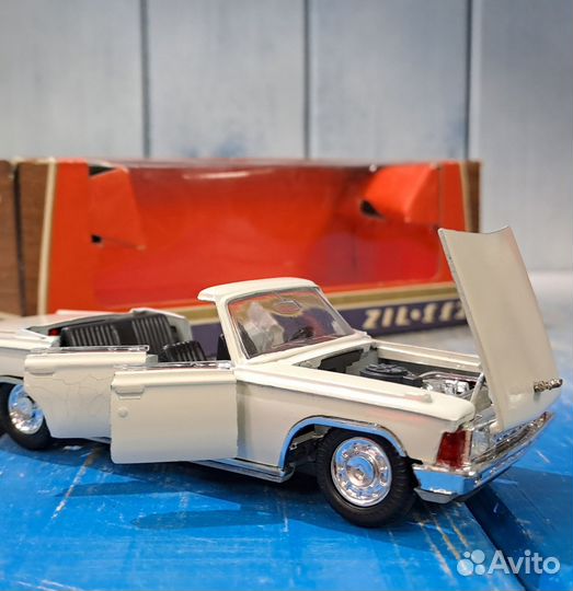 Модель 1:43 ЗИЛ-115 аз1 кабриолет, цвет RRR