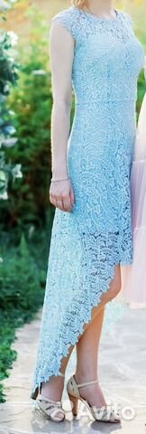 Кружевное платье со шлейфом бирюзовое