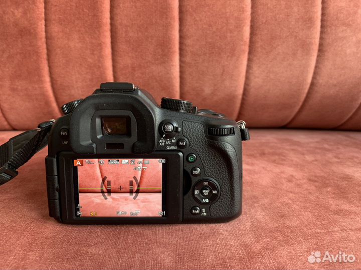 Цифровая фотокамера Panasonic Lumix DMC-FZ1000