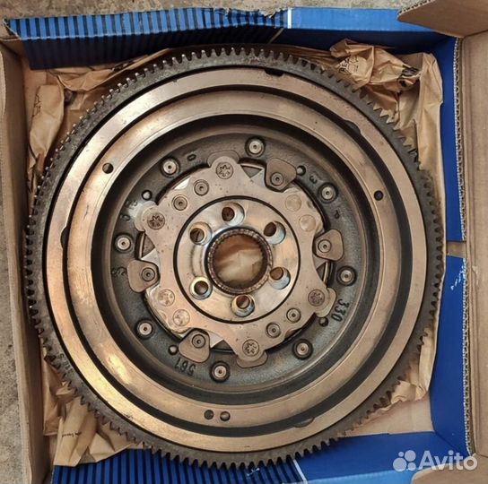 Маховик с volkswagen multivan Т5