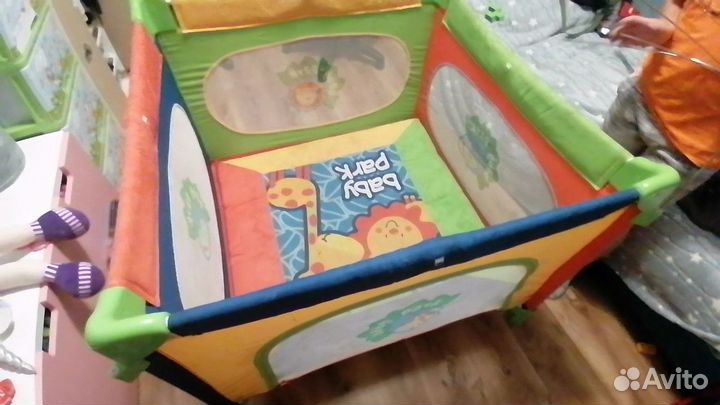 Манеж детский складной с крышей