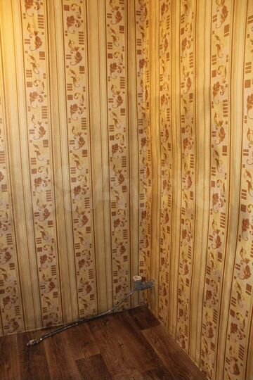 Комната 13,7 м² в 2-к., 2/5 эт.