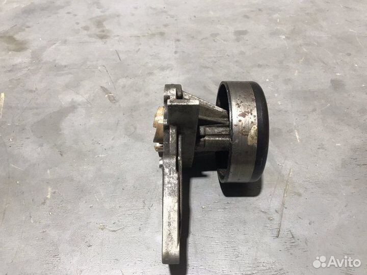 Помпа Ford Fusion универсал 1.6 fyja 2006