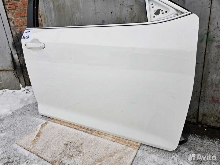Дверь передняя правая Toyota Camry 50 2011-2017