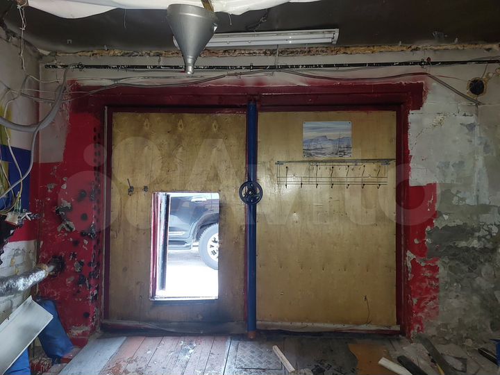 Гараж, > 30 м²