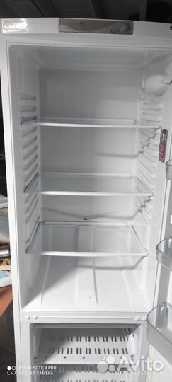 Холодильник аристон
