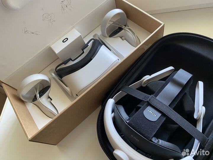 Oculus Quest 2 (64gb) + аксессуары