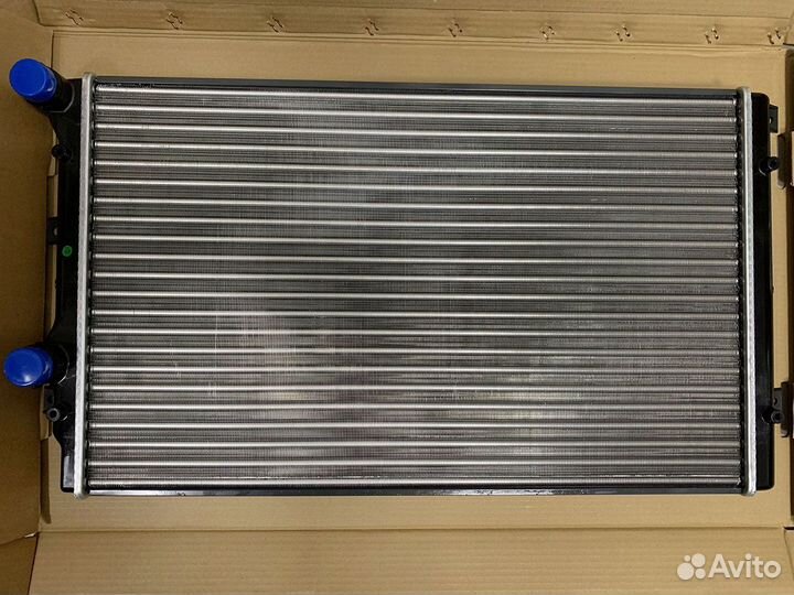 Радиатор охлаждения Skoda Octavia А5 650х415